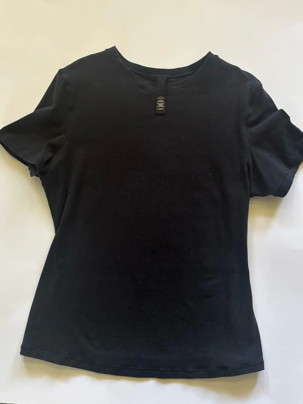 SKIMS Women's Cotton Jersey Short-Sleeve Crewneck Top in Scoot Size M - Picture 5 of 6